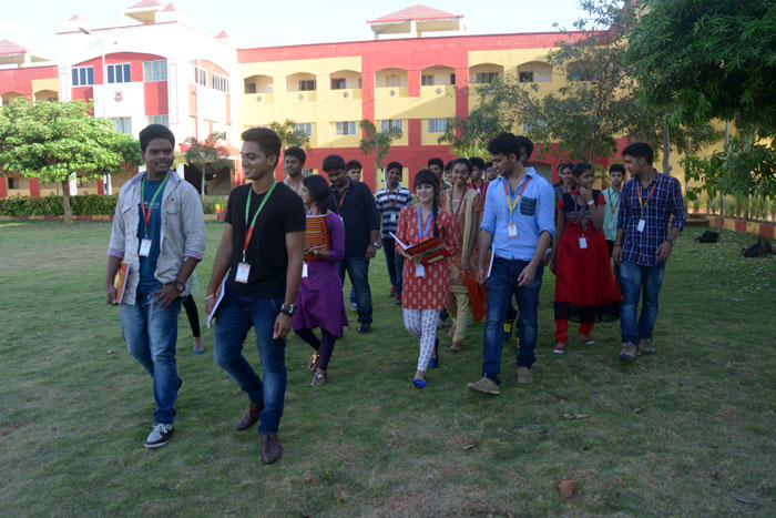 About Apollo Engineering College